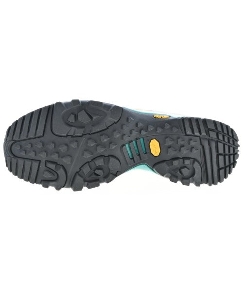 Tomo&Co รองเท้าผ้าใบ