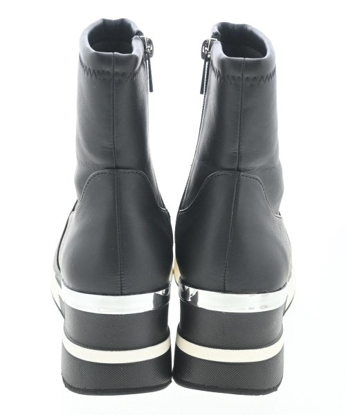 enchanted รองเท้า อื่น