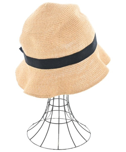 mature ha. หมวก