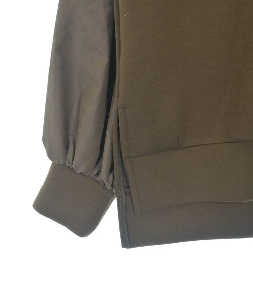 HERENCIA เสื้อยืด/เสื้อท็อปส์
