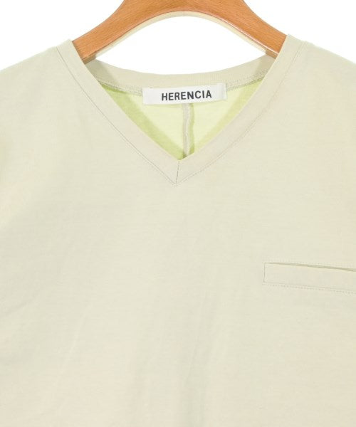 HERENCIA เสื้อยืด/เสื้อท็อปส์