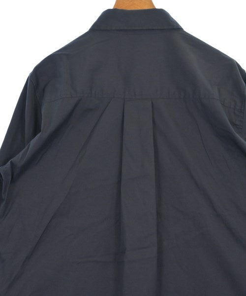 ESSEN.LAUTREAMONT เสื้อลำลอง