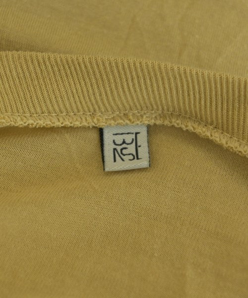 Baserange เสื้อยืด/เสื้อท็อปส์