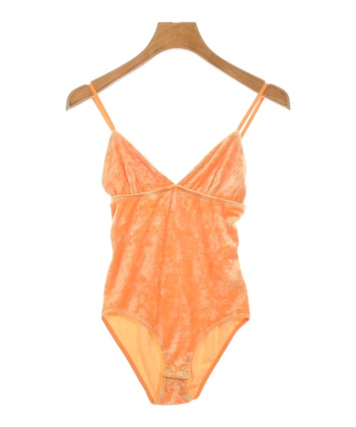 Baserange เสื้อสายเดี่ยว