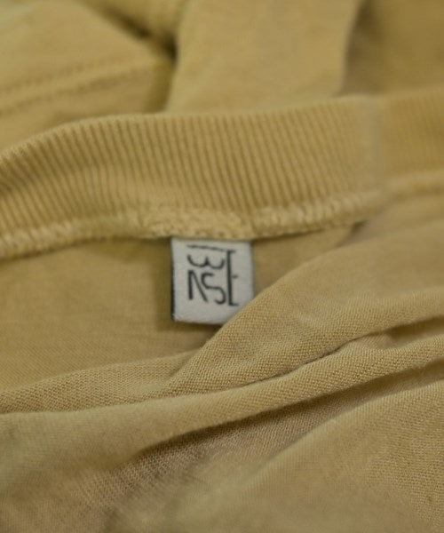 Baserange เสื้อยืด/เสื้อท็อปส์