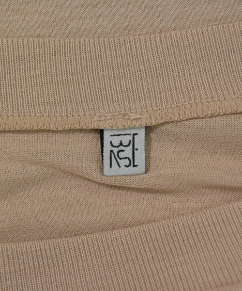 Baserange เสื้อยืด/เสื้อท็อปส์