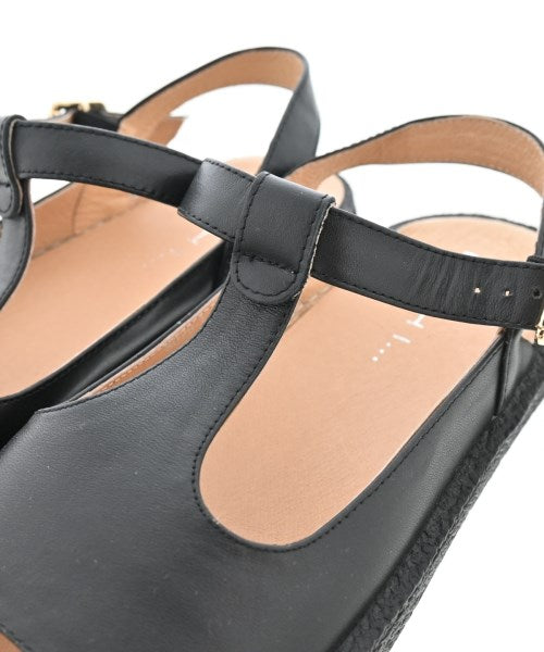 MOHI รองเท้าแตะ