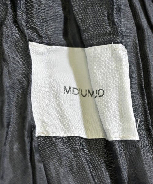 MIDIUMISOLID กางเกง 5 ส่วน