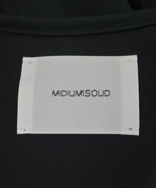 MIDIUMISOLID เสื้อกั๊ก