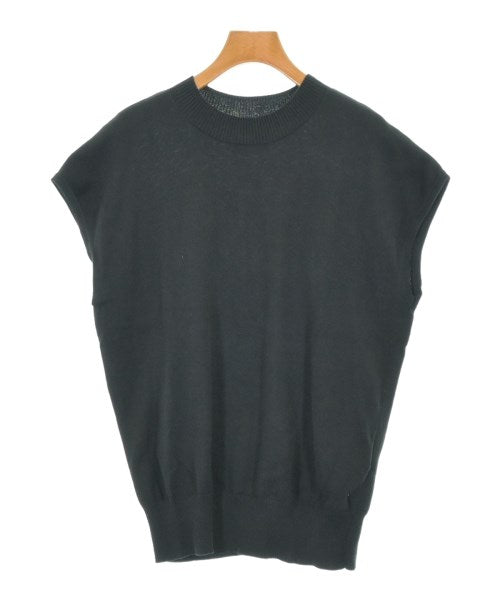 MIDIUMISOLID เสื้อแขนกุด