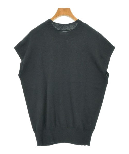 MIDIUMISOLID เสื้อแขนกุด