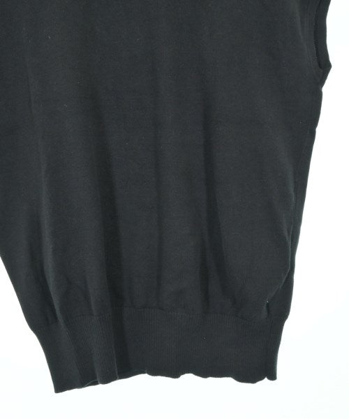 MIDIUMISOLID เสื้อแขนกุด