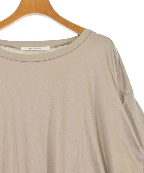 MIDIUMISOLID เสื้อยืด/เสื้อท็อปส์