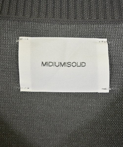 MIDIUMISOLID เสื้อแขนกุด