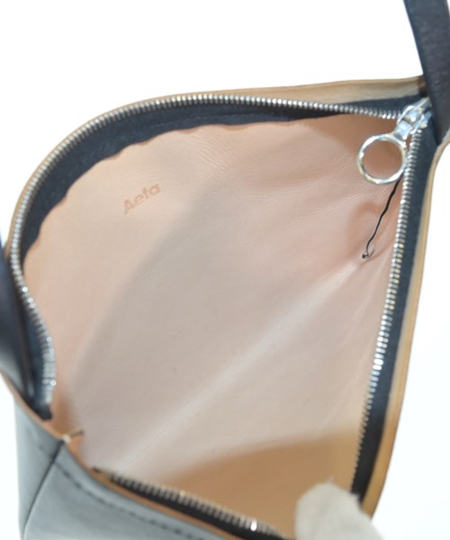 Aeta กระเป๋าสะพาย