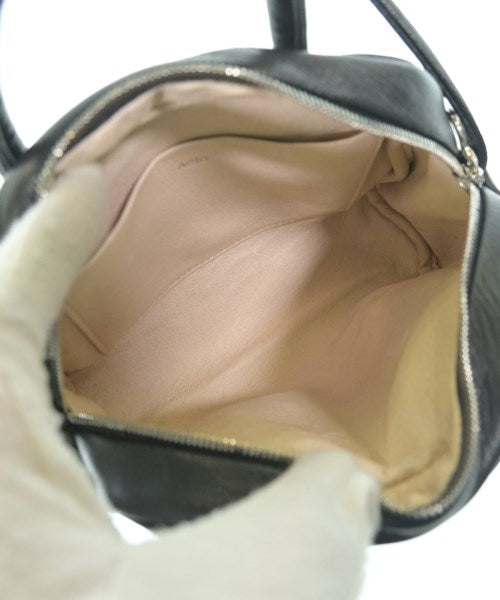 Aeta กระเป๋าสะพาย