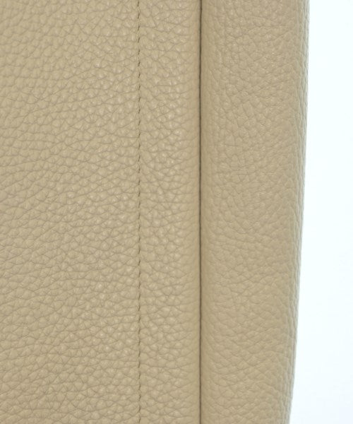 Aeta กระเป๋าสะพาย