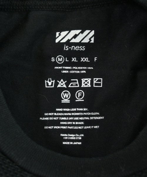 is-ness เสื้อยืด/เสื้อท็อปส์