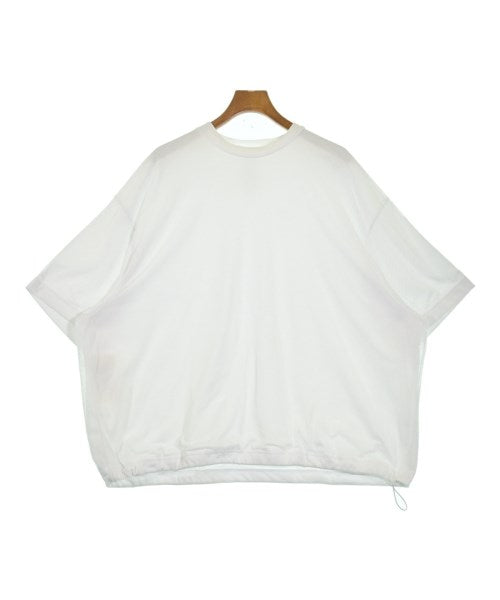 is-ness เสื้อยืด/เสื้อท็อปส์