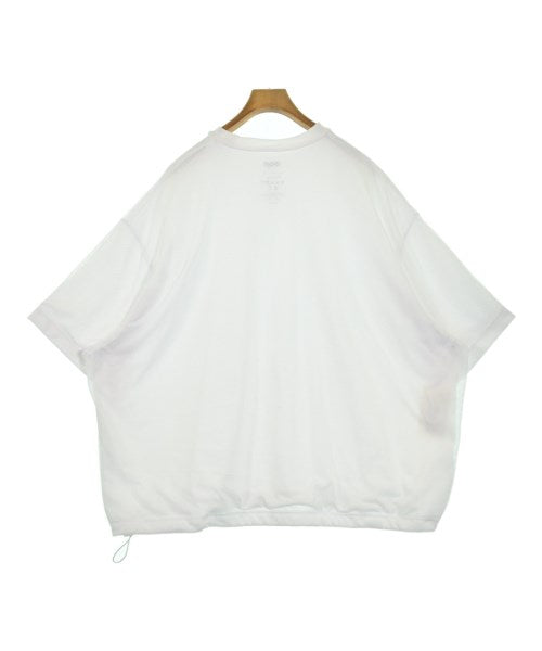 is-ness เสื้อยืด/เสื้อท็อปส์