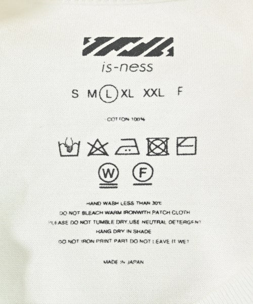 is-ness เสื้อยืด/เสื้อท็อปส์