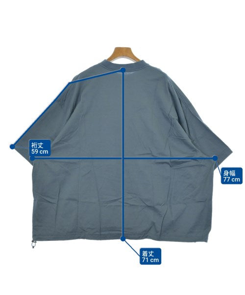 is-ness เสื้อยืด/เสื้อท็อปส์