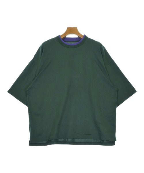 is-ness เสื้อยืด/เสื้อท็อปส์