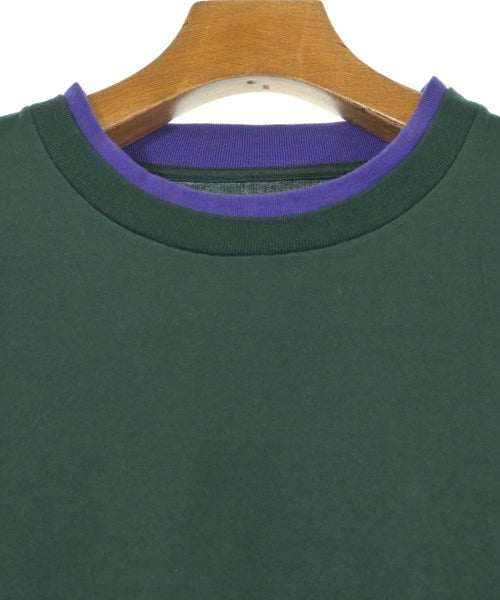 is-ness เสื้อยืด/เสื้อท็อปส์