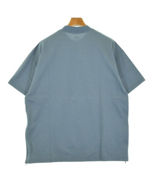 is-ness เสื้อยืด/เสื้อท็อปส์