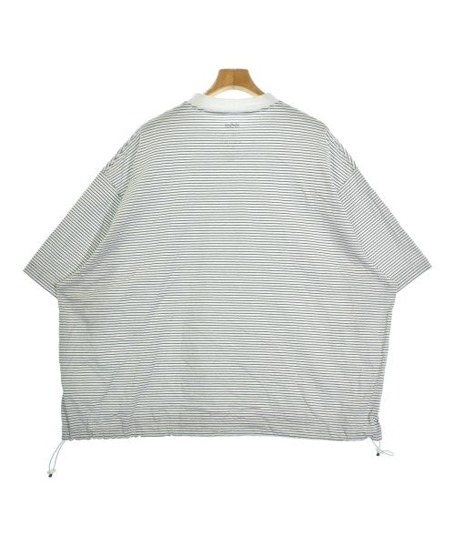 is-ness เสื้อยืด/เสื้อท็อปส์