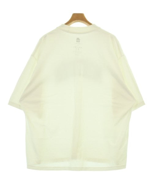 is-ness เสื้อยืด/เสื้อท็อปส์