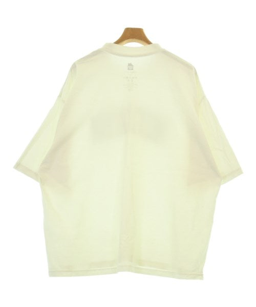is-ness เสื้อยืด/เสื้อท็อปส์