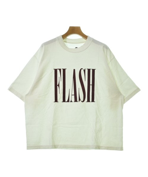 is-ness เสื้อยืด/เสื้อท็อปส์