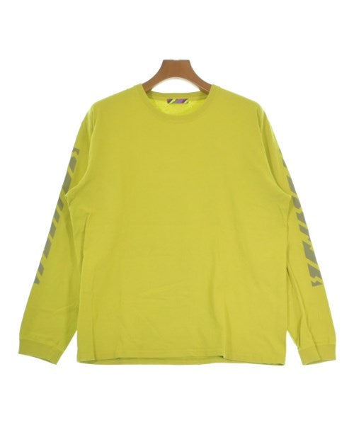 is-ness เสื้อยืด/เสื้อท็อปส์