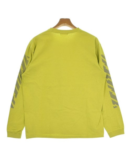 is-ness เสื้อยืด/เสื้อท็อปส์