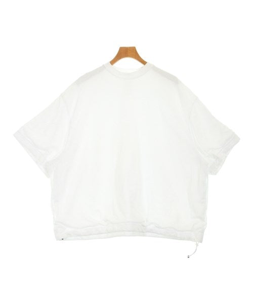 is-ness เสื้อยืด/เสื้อท็อปส์
