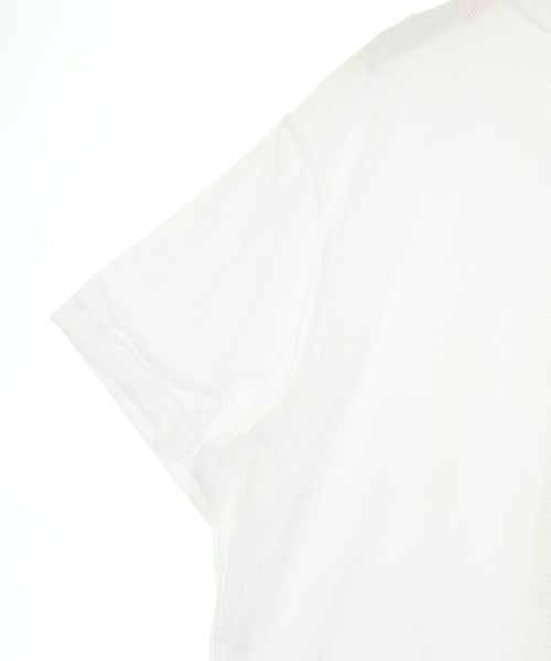 is-ness เสื้อยืด/เสื้อท็อปส์