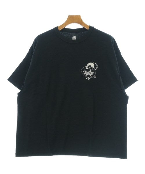 is-ness เสื้อยืด/เสื้อท็อปส์