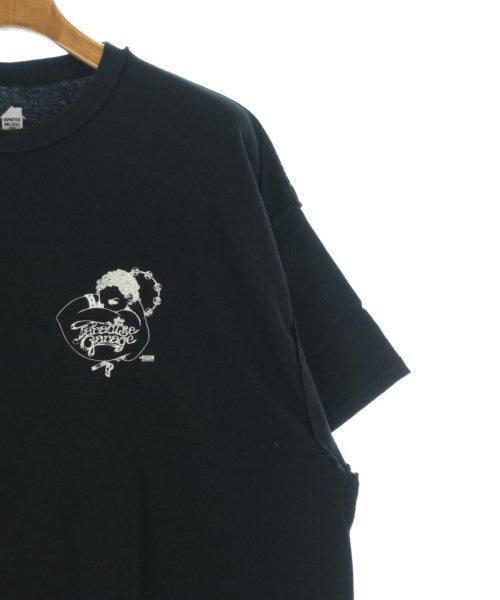 is-ness เสื้อยืด/เสื้อท็อปส์