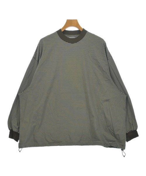 is-ness เสื้อยืด/เสื้อท็อปส์