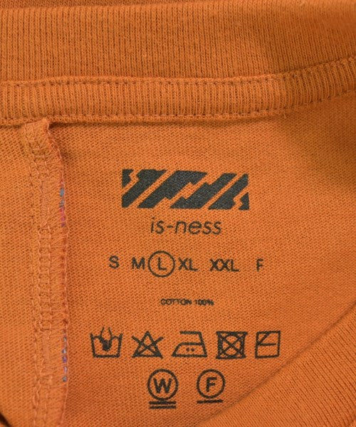 is-ness เสื้อยืด/เสื้อท็อปส์