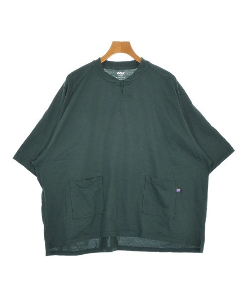 is-ness เสื้อยืด/เสื้อท็อปส์