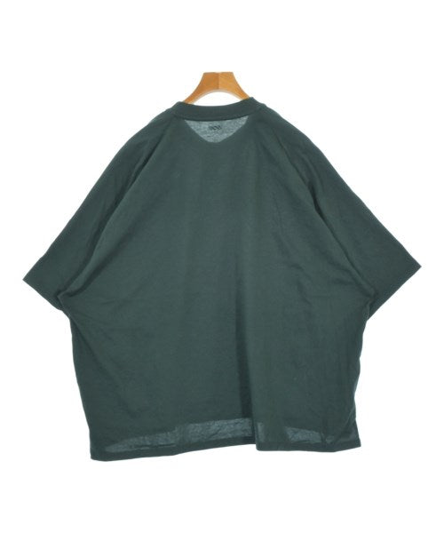 is-ness เสื้อยืด/เสื้อท็อปส์