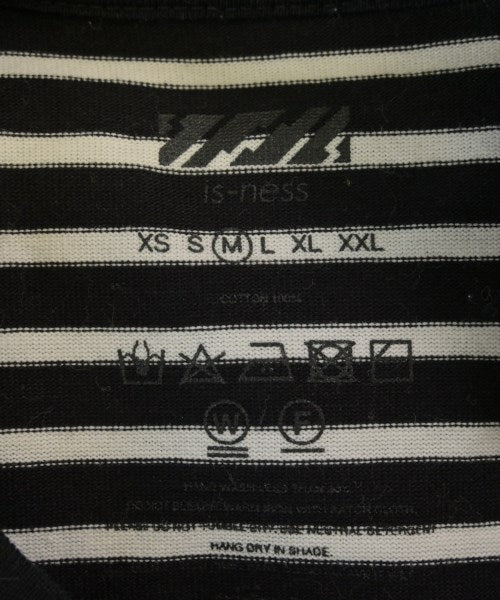 is-ness เสื้อยืด/เสื้อท็อปส์