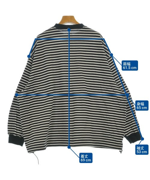 is-ness เสื้อยืด/เสื้อท็อปส์