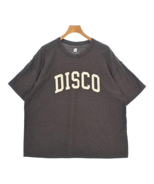 is-ness เสื้อยืด/เสื้อท็อปส์