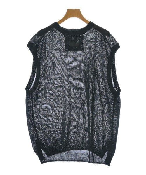 unfil เสื้อกั๊ก