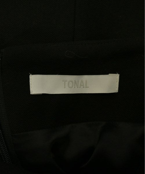 TONAL กระโปรงยาวถึงเข่า