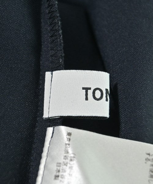 TONAL เสื้อสตรี