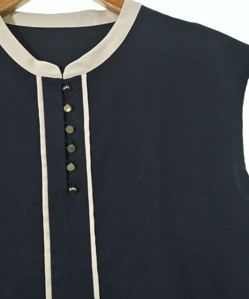 TONAL เสื้อสตรี